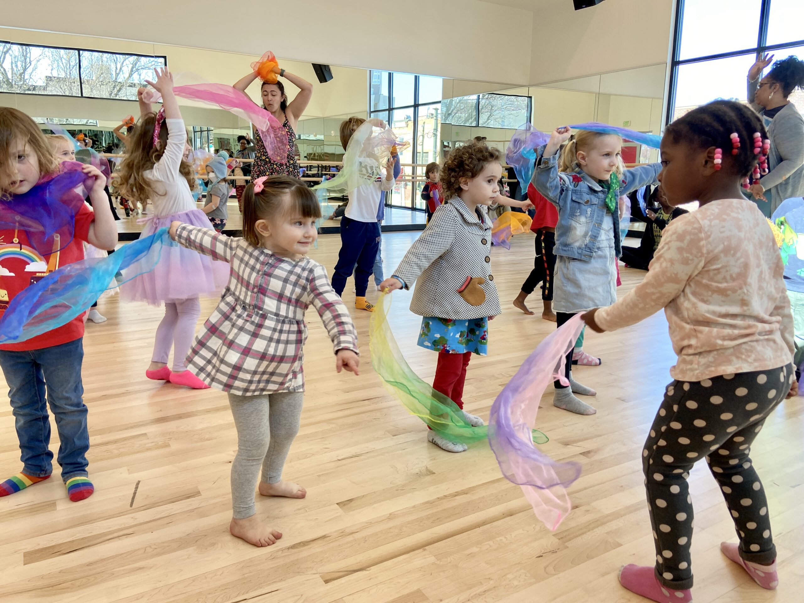 Creative Alliance Singing Storytime in Spanish Cantando aprendo Español