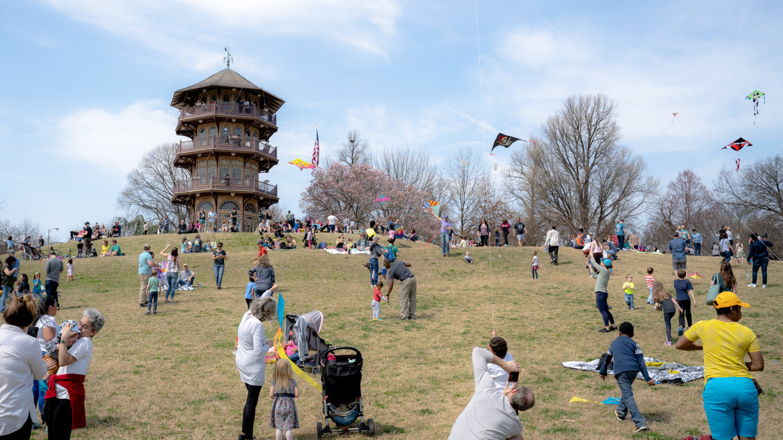 Creative Alliance | Kites flying in Patterson Park
